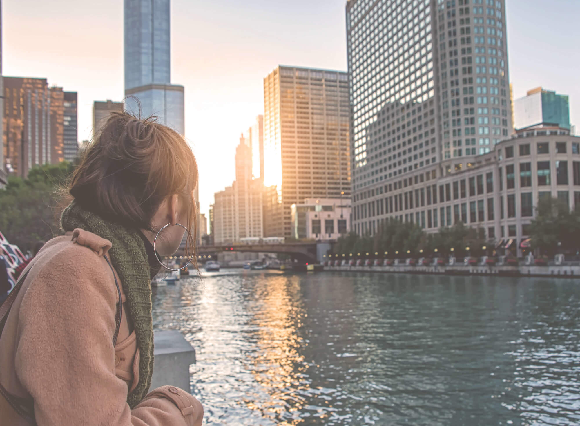 Woman looking at the Chicago skyline